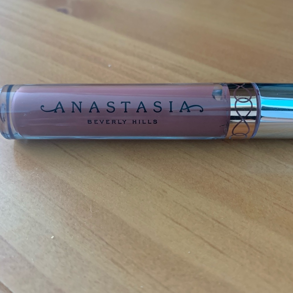 Toast liquid lipstick Anastasia Beverly Hills